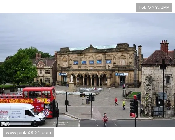 约克郡英超球队的崛起与发展趋势 约克郡英超球队的崛起与发展趋势