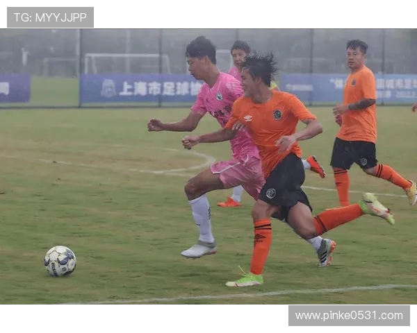 足球比赛中的球员轮换与体能管理