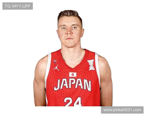 日本男篮弃用霍金森或为战术烟雾弹赛前临时更换科克引发热议